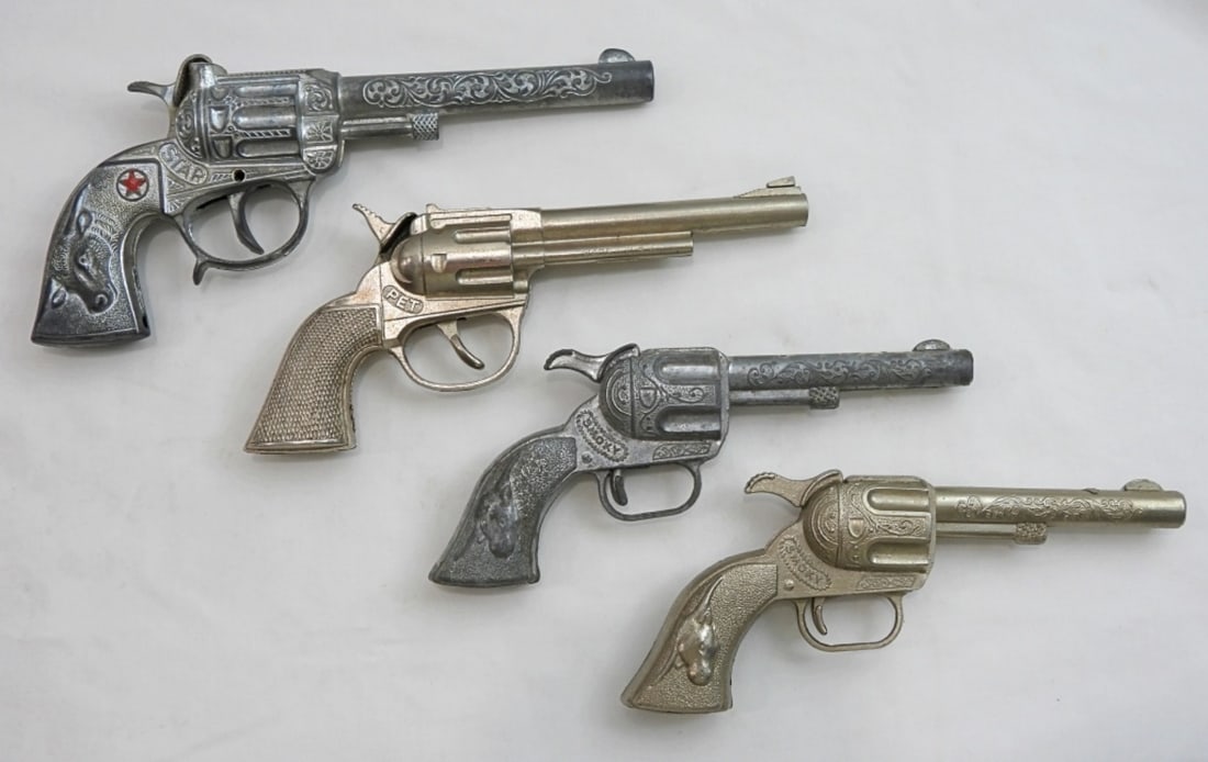 (4) SMALL CAP GUNS / SMOKY, PET, STAR: ALL WORKING CONDITION - PRE OWNED