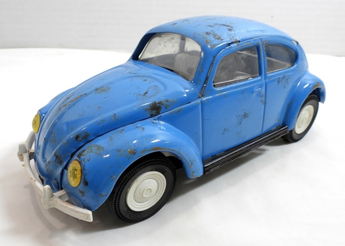VINTAGE 1960s TONKA VW BLUE BEETLE BUG: PRESSED METAL CAR #52680