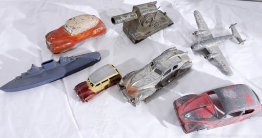 VINTAGE TOY LOT