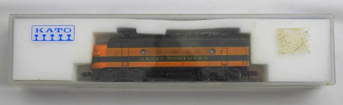 N SCALE KATO 176-182 GREAT NORTHERN
