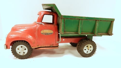 1950's TONKA RED & GREEN DUMP TRUCK