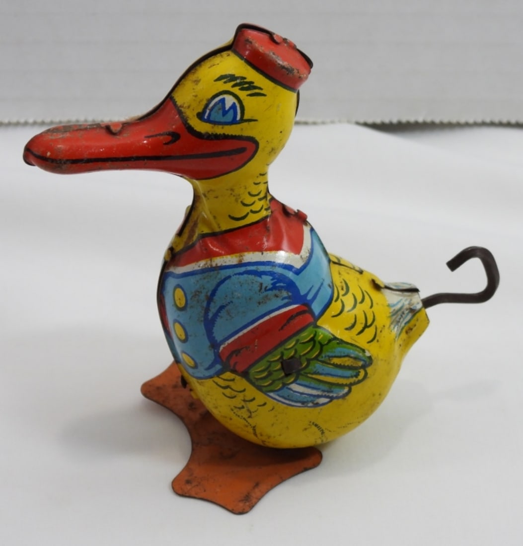 VINTAGE TIN DUCK WIND-UP TOY: VINTAGE TIN DUCK WIND-UP TOY, UNTESTED