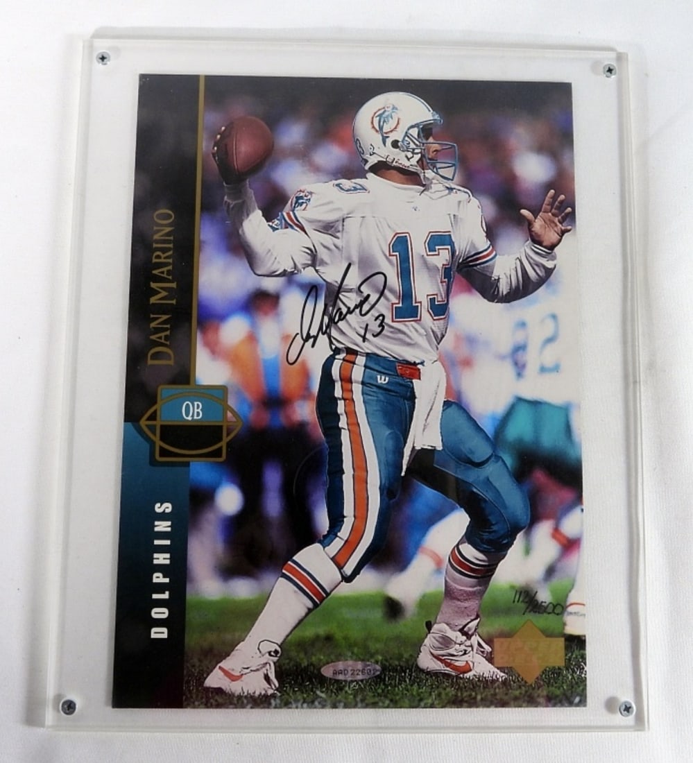 UD COA DAN MARINO AUTO CARD BLOWUP #136 (1 of 4)