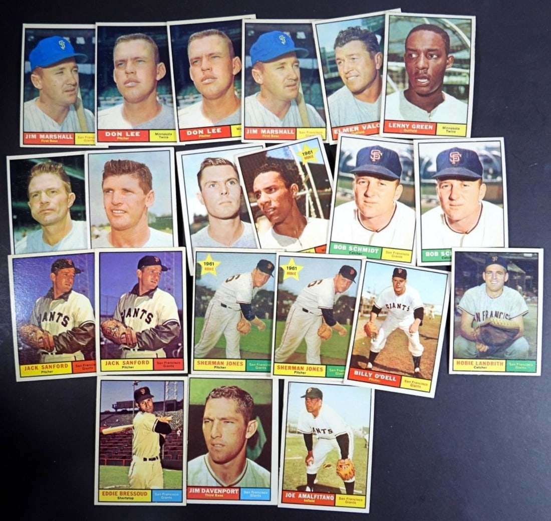 1961 TOPPS BASEBALL CARDS  (21) (1 of 2)