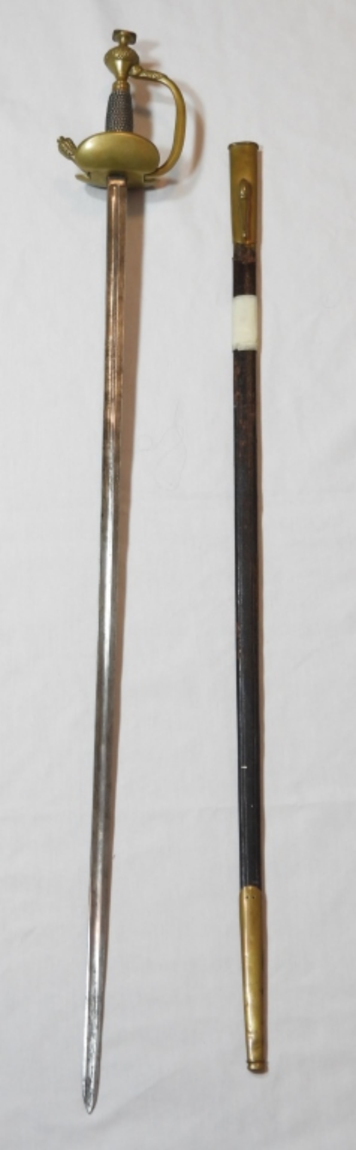 ANTIQUE REPLICA WAR SWORD (1 of 2)
