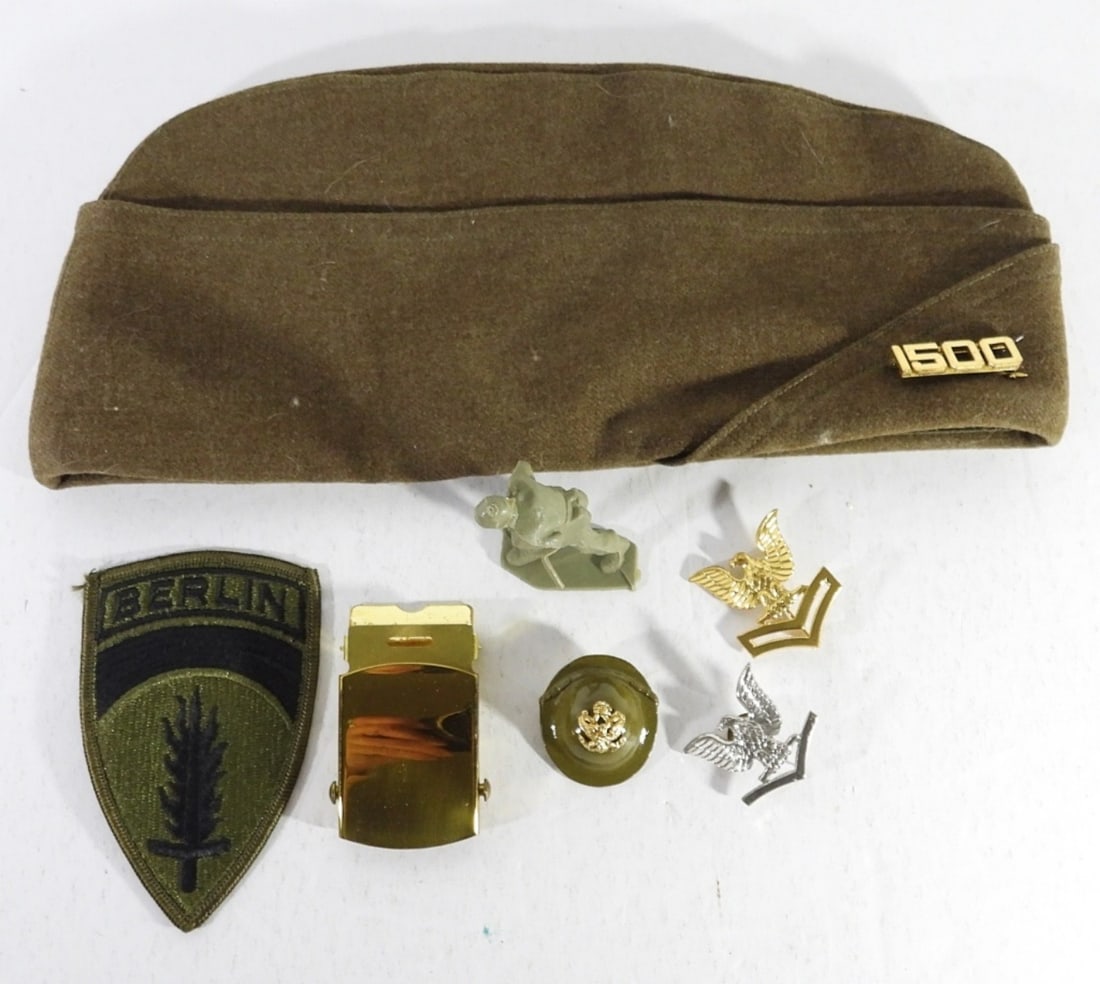 BERET CAP, BELT BUCKLE, (2) EAGLE PINS (1 of 2)