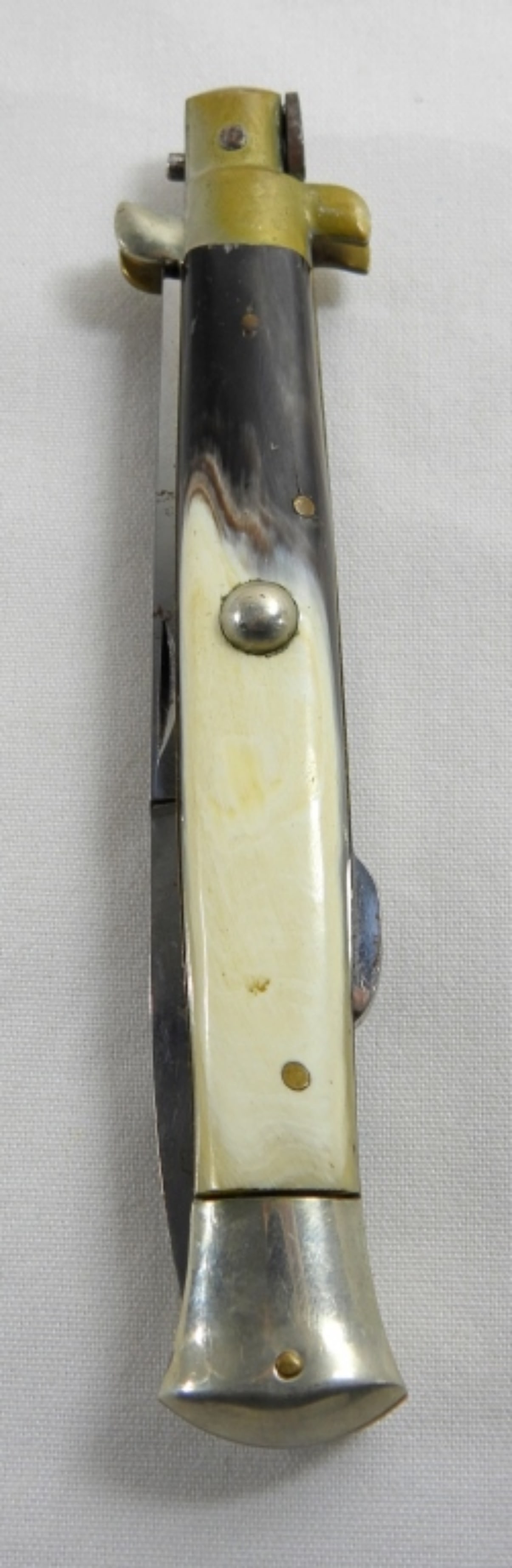 ROMO ITALY STILETTO FOLDING HORN: PUSH BUTTON DOES NOT WORK - HAND OPEN - DOES LOCKBACK - HORN HANDLE