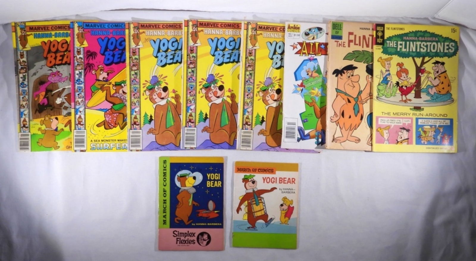 YOGI BEAR & FLINTSTONES COMIC LOT (1 of 2)