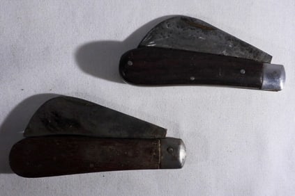 (2) JAPAN HAWKBILL FOLDING KNIVES