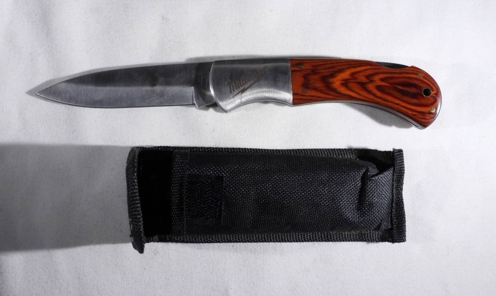 8 1/2" MILWAUKEE LOCKBACK FOLDING KNIFE (1 of 2)