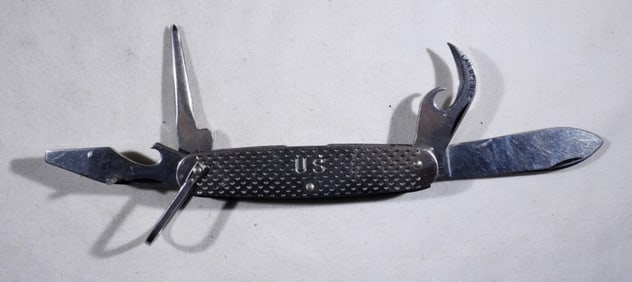 1966 CAMILLUS US MILITARY MULTI-TOOL