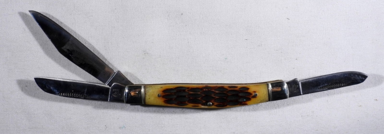 ROUGH RIDER RR195 POCKET KNIFE - NEW (1 of 2)