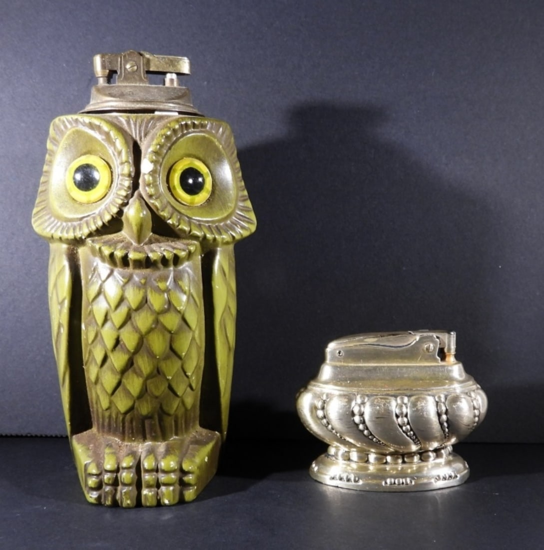 VTG GREEN OWL TABLE LIGHTER & OTHER (1 of 3)
