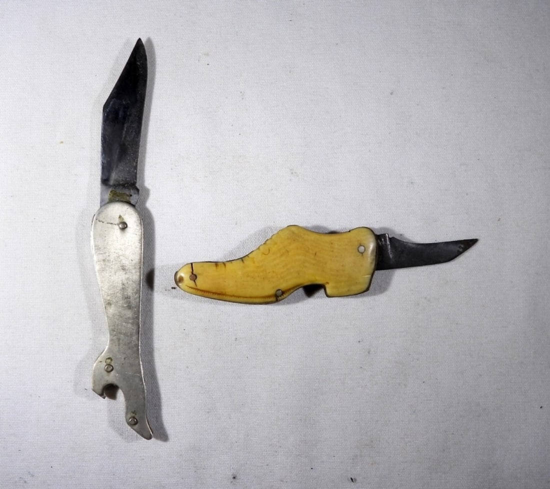 (2) VINTAGE SHOE KNIVES - UNIQUE: USED LOT