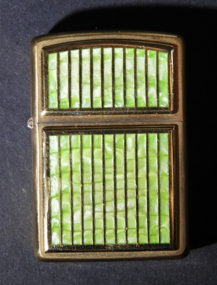 1993 UNFIRED GREEN MARBLE ZIPPO LIGHTER: IN A ZIPPO BOX, 1993, PRETTY GREEN MARBLE DESIGN