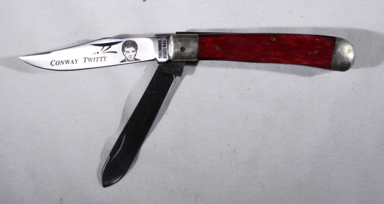 CONWAY TWITTY SOLINGEN POCKET KNIFE: TWO-BLADE "HELLO DARLIN", PRE-OWNED LIKE NEW