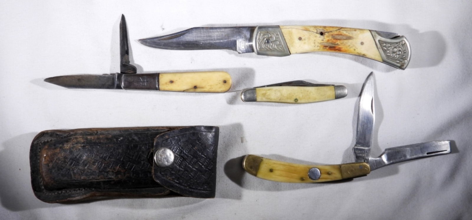 (4) BONE HANDLE KNIFE LOT - PARTS/REPAIR: VARIOUS STYLES / BRANDS / CONDITIONS