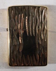 UNFIRED 1979 VERTICAL BARK ZIPPO LIGHTER