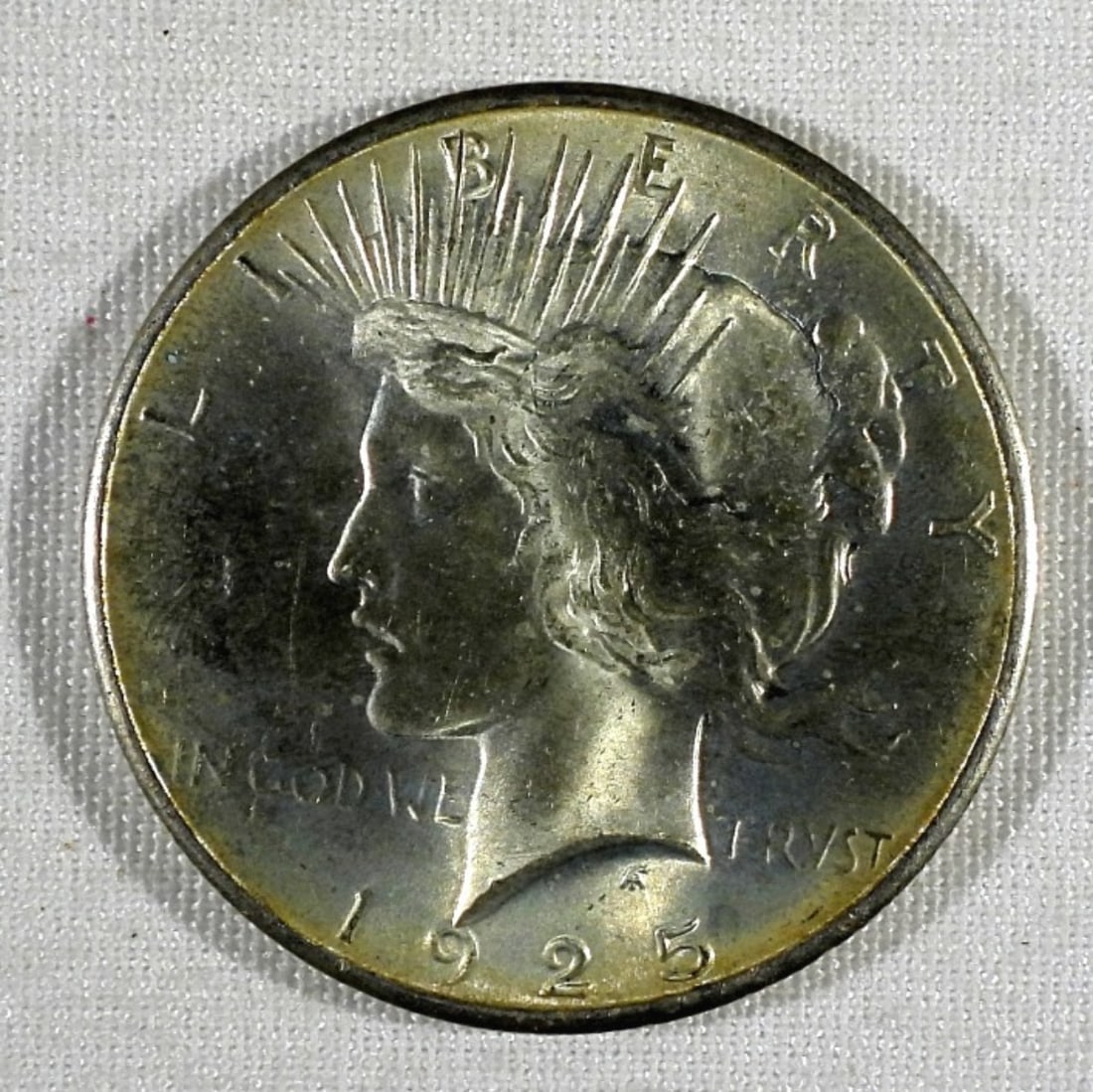 1925 PEACE DOLLAR BU (1 of 2)