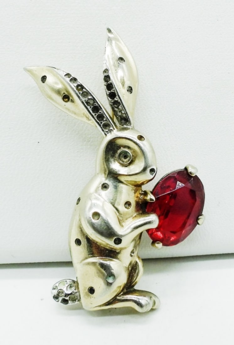 TRIFARI 925 BUNNY RUBY BROOCH