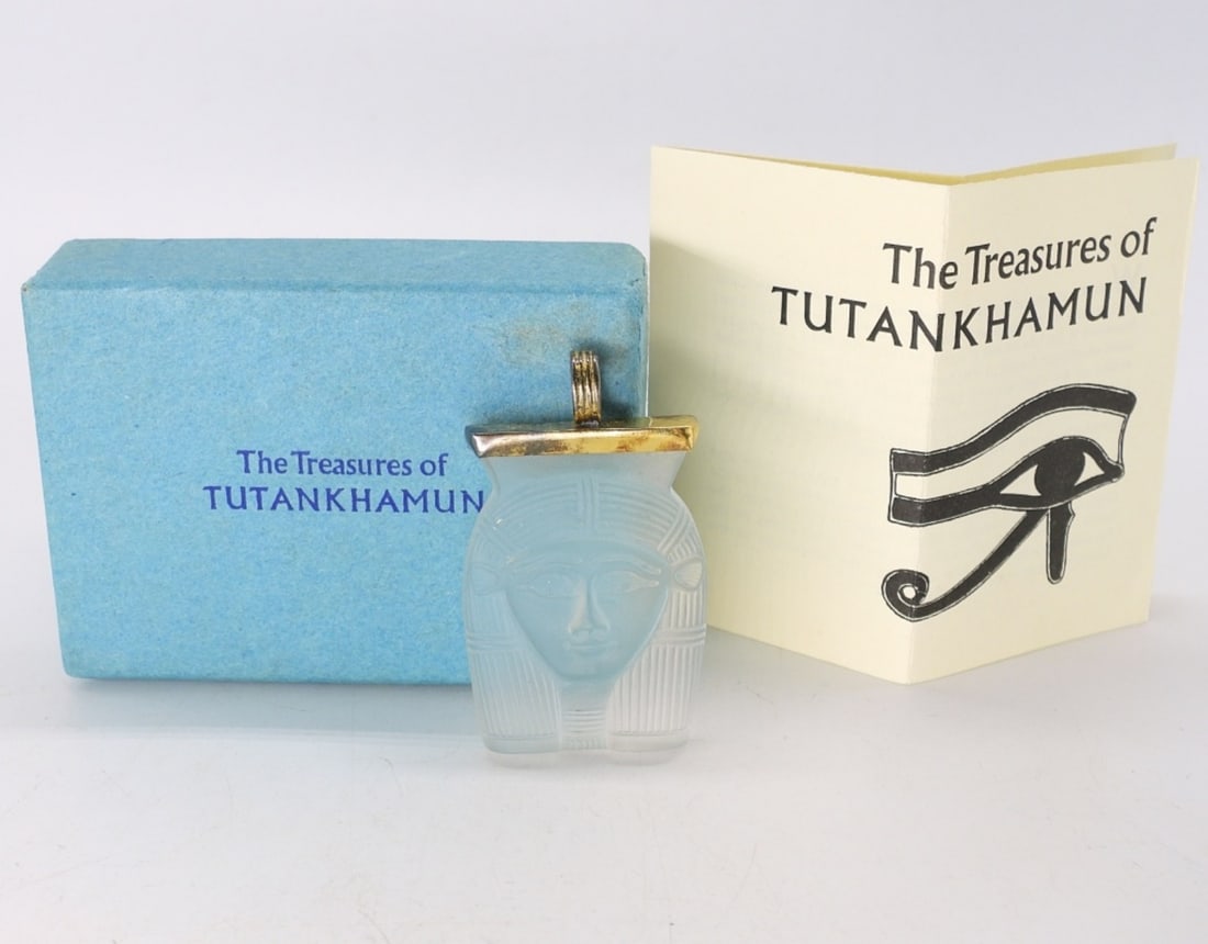 1976 HEAD OF HATHOR SILVER PENDANT (1 of 3)