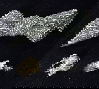 STERLING CAT RINGS & BOW BROOCH: TWO STERLING CAT RINGS, SIZES 7-8. ONE LARGE MARCASITE STERLING BOW BROOCH. 3" WIDE, 1.5" LONG. (19.7 DWT)