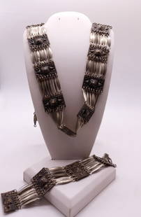 MEXICO STERLING VINTAGE SET: VINTAGE! STERLING MEXICO MATCHING NECKLACE AND BRACELET. NEEDS SOME REPAIR! 27" & 7". (100.9