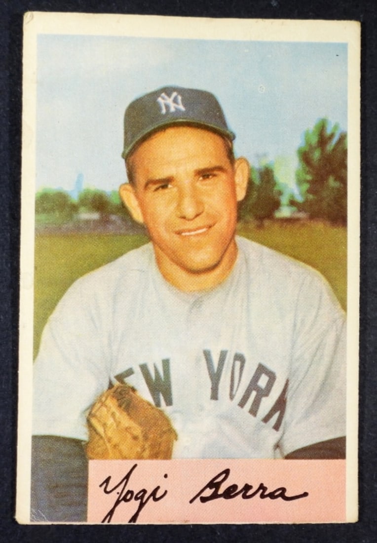 1954 BOWMAN #161 YOGI BERRA: VGEX - NO CREASES / GREAT COLOR & GLOSS