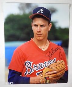 STEVE AVERY AUTOGRAPHED 8X10