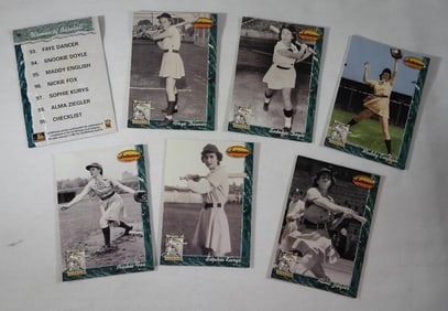 WOMENS BASEBALL LOT