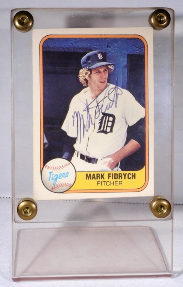 1981 MARK FIDRYCH AUTO BASEBALL CARD (1 of 2)