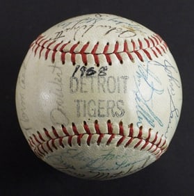 1968 DETROIT TIGERS TEAM SIGNED BALL