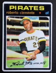 ROBERTO CLEMENTE PORCELAIN CARD TOPPS