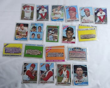 (21) 1960'S TOPPS BASEBALL CARDS LOT