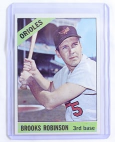 BROOKS ROBINSON 1966 TOPPS #390