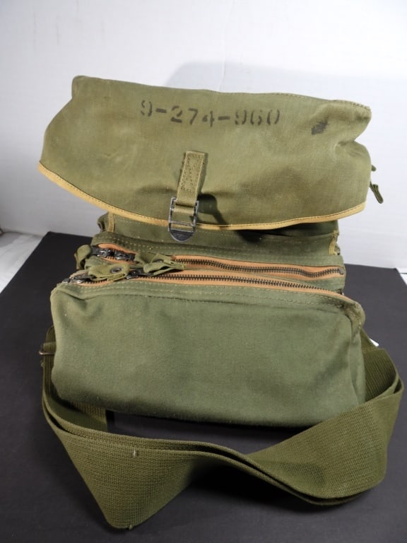 US ARMY MED KIT (1 of 5)