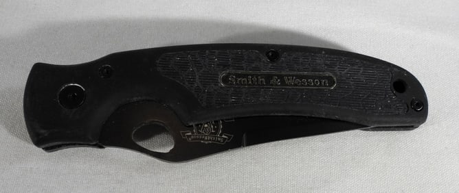 SMITH & WESSON KNIFE