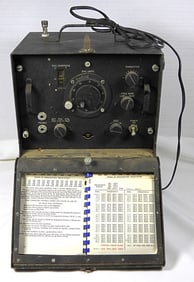 VTG BENDIX FREQUENCY METER BC-221-M W/ BOOKLET