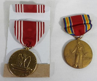 2 WW2 MILITARY MEDALS