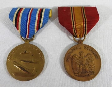 2 WW2 MILITARY MEDALS