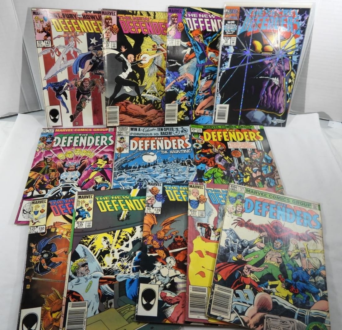(12) THE DEFENDERS MARVEL COMIC LOT (1 of 2)