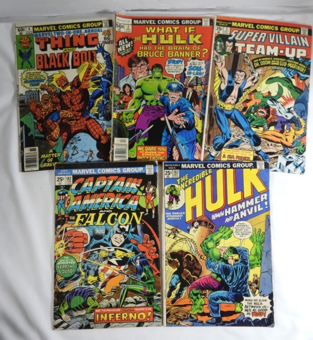 (5) MARVEL COMICS GROUP LOT - HULK (1 of 4)