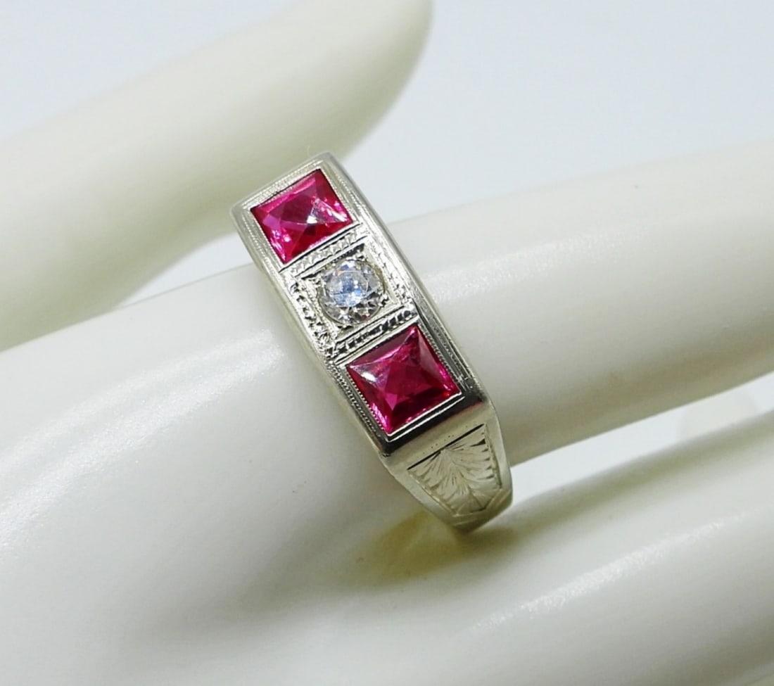 14K WHITE GOLD .15CT DIAMOND & RUBY MEN'S RING (1 of 5)