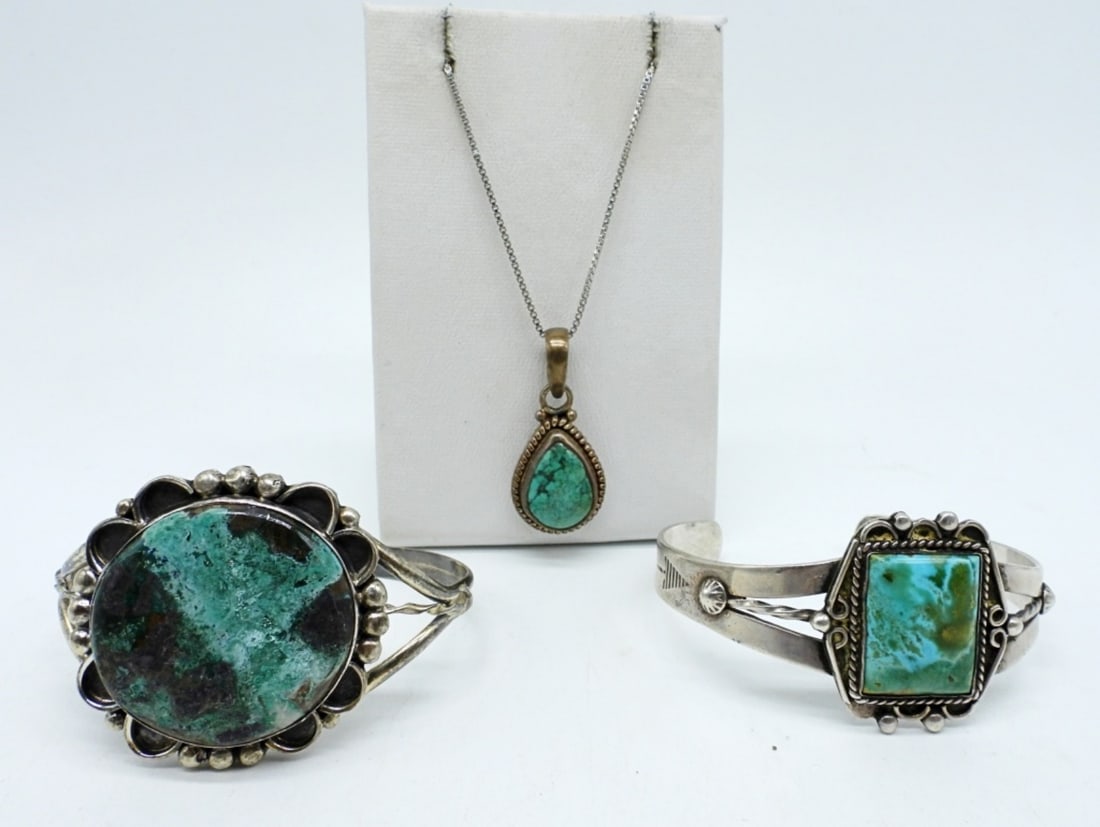TURQUOISE VTG STERLING BRACELETS +: VINTAGE STERLING TURQUOISE CUFF BRACELETS. NECKLACE 20". (34.1 DWT)