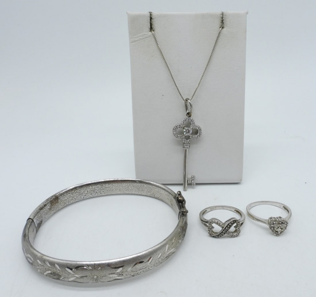 DIAMOND STERLING RINGS & MORE (1 of 4)