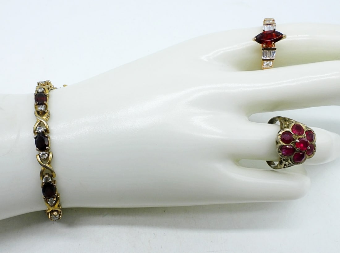 VTG GOLD TONE 925 GARNET SET (1 of 3)