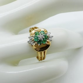 10KYG EMERALD & DIAMOND RING