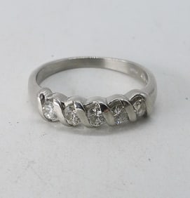 PLATINUM 5-DIAMOND RING
