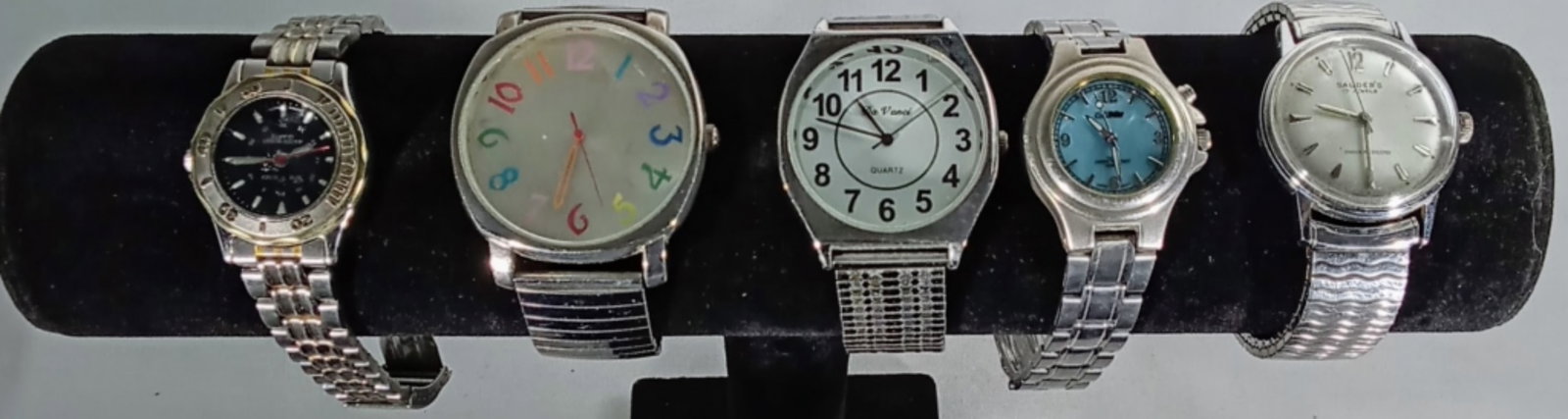 5 MENS SILVER TONE WATCHES: WATCHES ARE NOT VERIFIED, AUTHENTICATED, OR TESTED IN RUNNING CONDITION UNLESS SPECIFIED, INCLUDING GLOBLU, SAUDER'S, DA VANCI, AND MORE