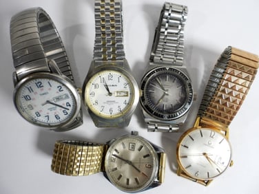 (5) MENS STRETCH BANDS DAY/DATE WATCHES